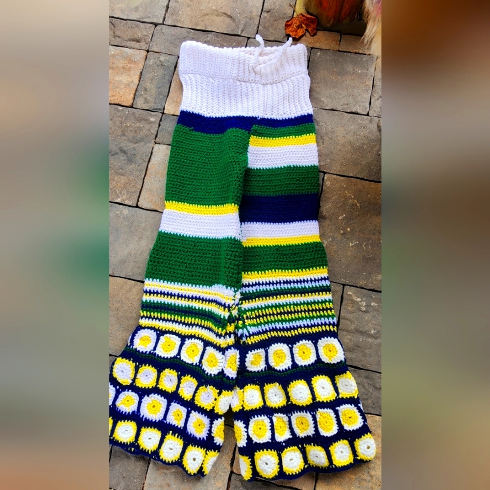Small crochet pants